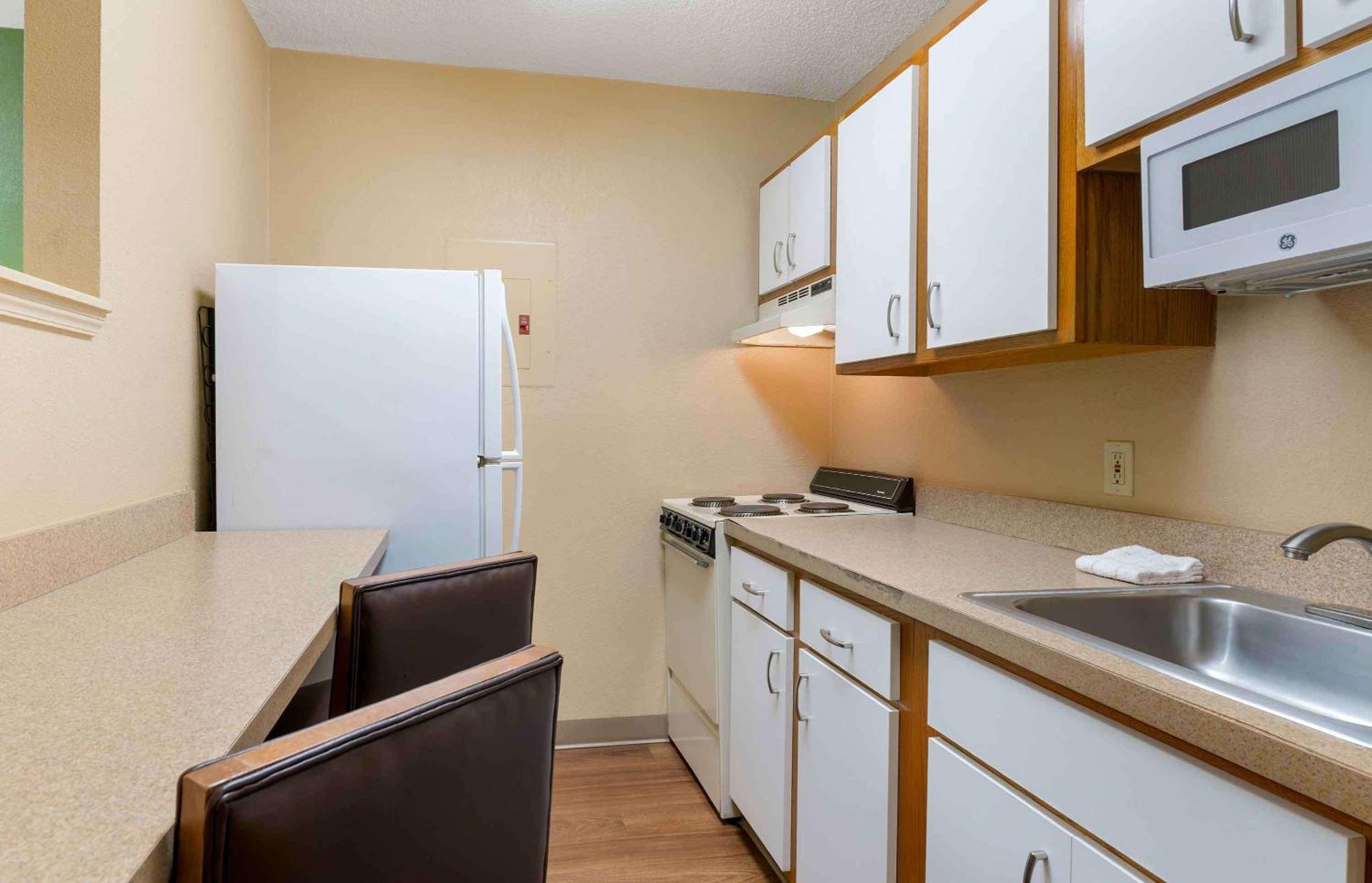 Extended Stay America Suites - Raleigh - Cary - Harrison Ave Exterior foto