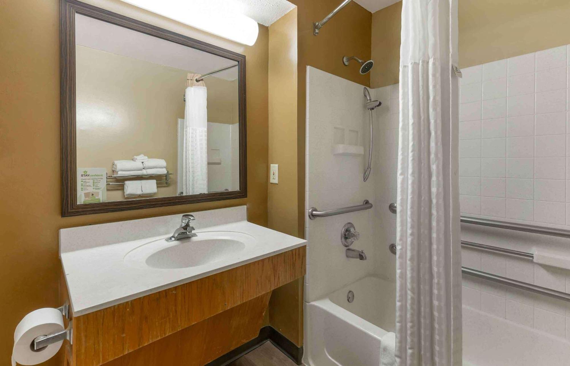 Extended Stay America Suites - Raleigh - Cary - Harrison Ave Exterior foto