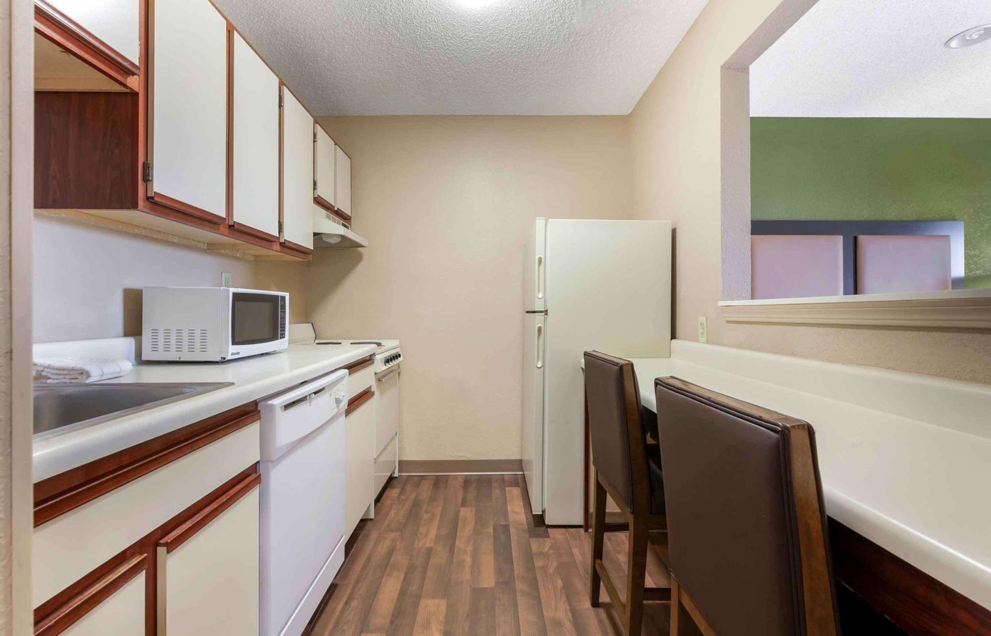 Extended Stay America Suites - Raleigh - Cary - Harrison Ave Exterior foto